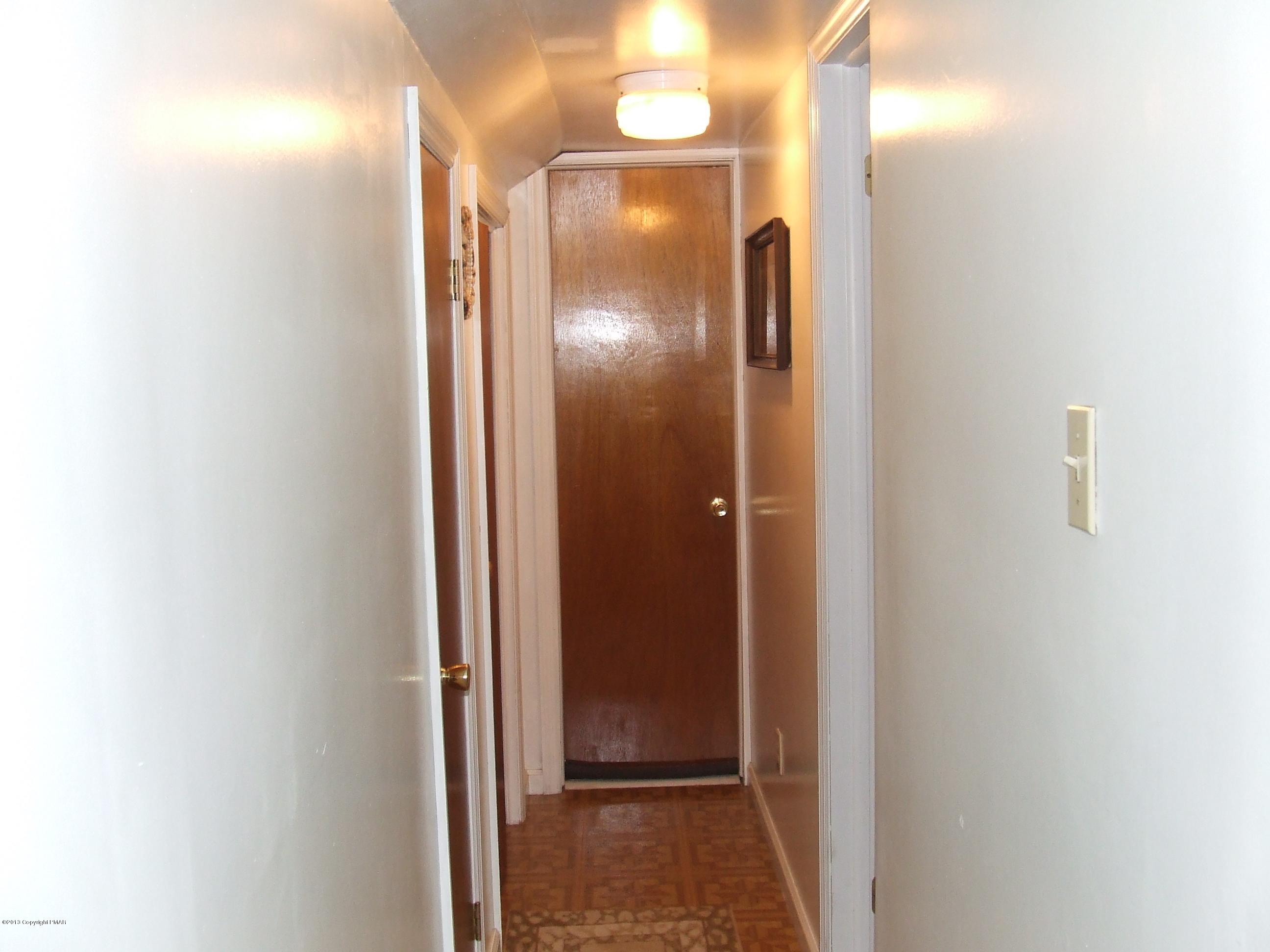 6023 Running Valley Road Stroudsburg, PA 18360 - Photo 29 of 39