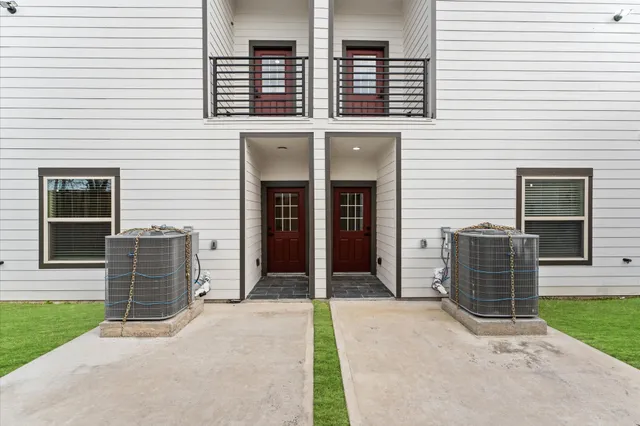 $3,000 | 1906 Dismuke Street, Unit B, Houston, TX 77023