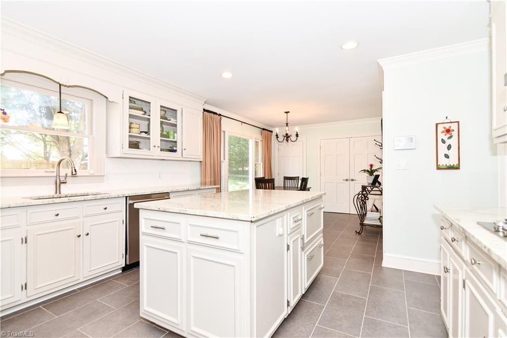1602 Heathcliff Road High Point, NC 27262 - Photo 13 of 39 Gallery Image 13