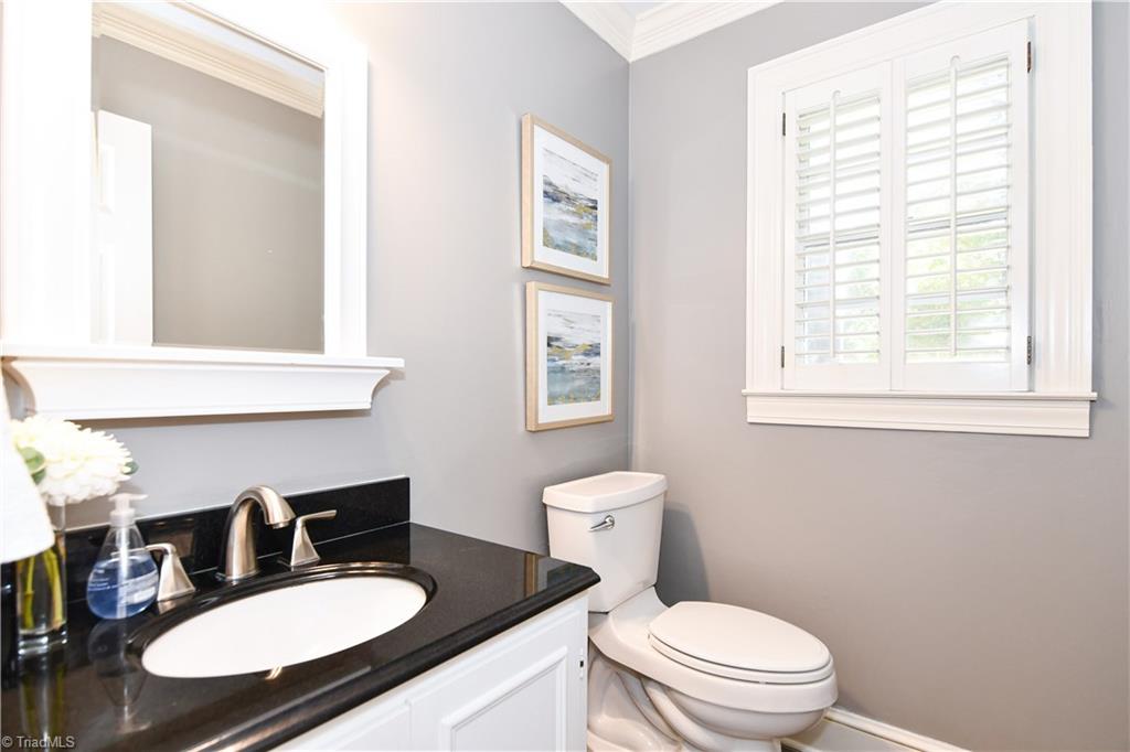 1602 Heathcliff Road High Point, NC 27262 - Photo 16 of 39 Gallery Image 16