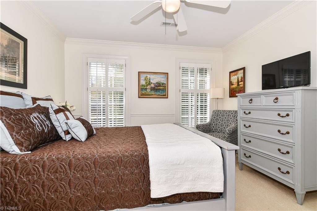 1602 Heathcliff Road High Point, NC 27262 - Photo 25 of 39 Gallery Image 25