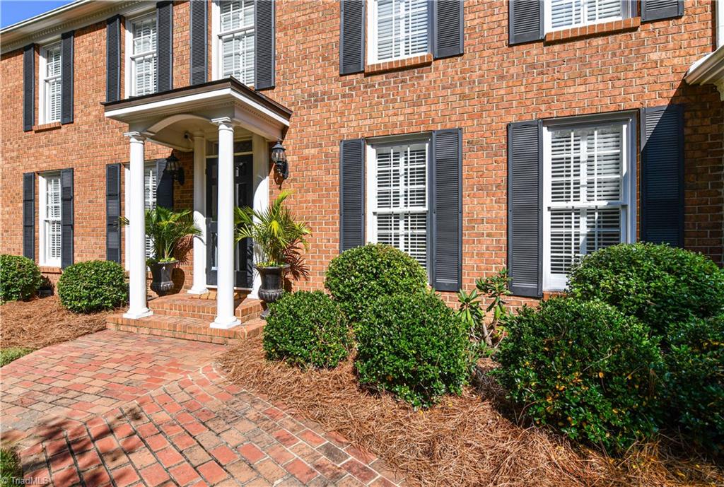 1602 Heathcliff Road High Point, NC 27262 - Photo 4 of 39 Gallery Image 4