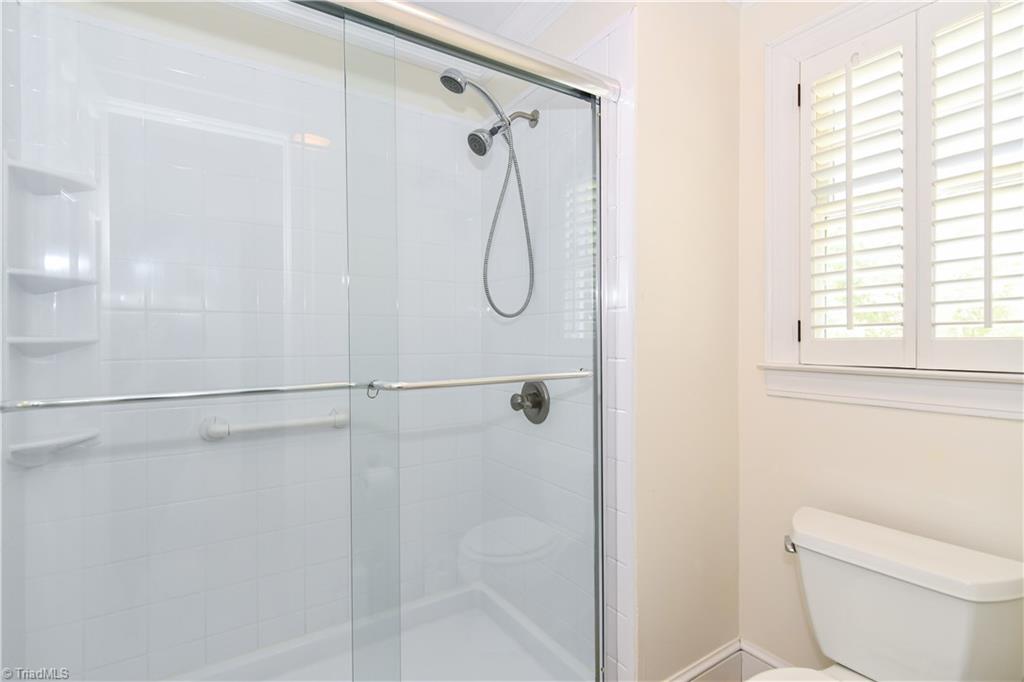 1602 Heathcliff Road High Point, NC 27262 - Photo 32 of 39 Gallery Image 32