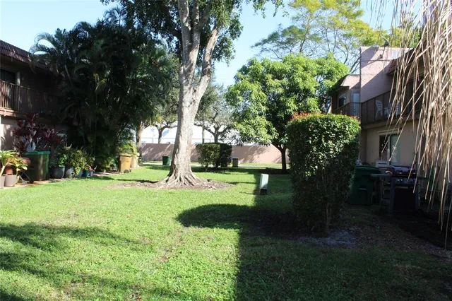 $290,000 | 42 Matador Lane, Unit 524, Davie, FL 33324