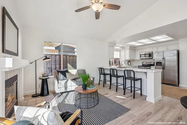 $725,000 | 160 Flametree Circle, Windsor, CA 95492