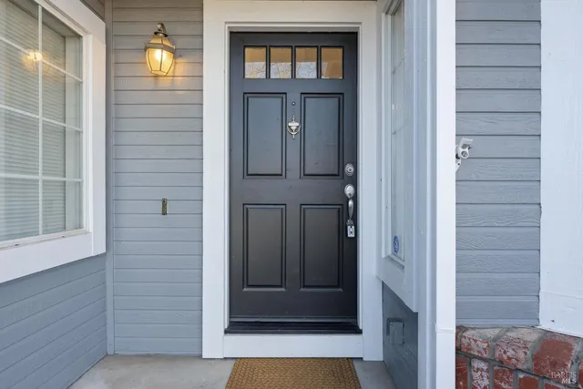 $725,000 | 160 Flametree Circle, Windsor, CA 95492