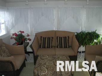 504 North Base Street Morrison, IL 61270 - Photo 6 of 14 Gallery Image 6
