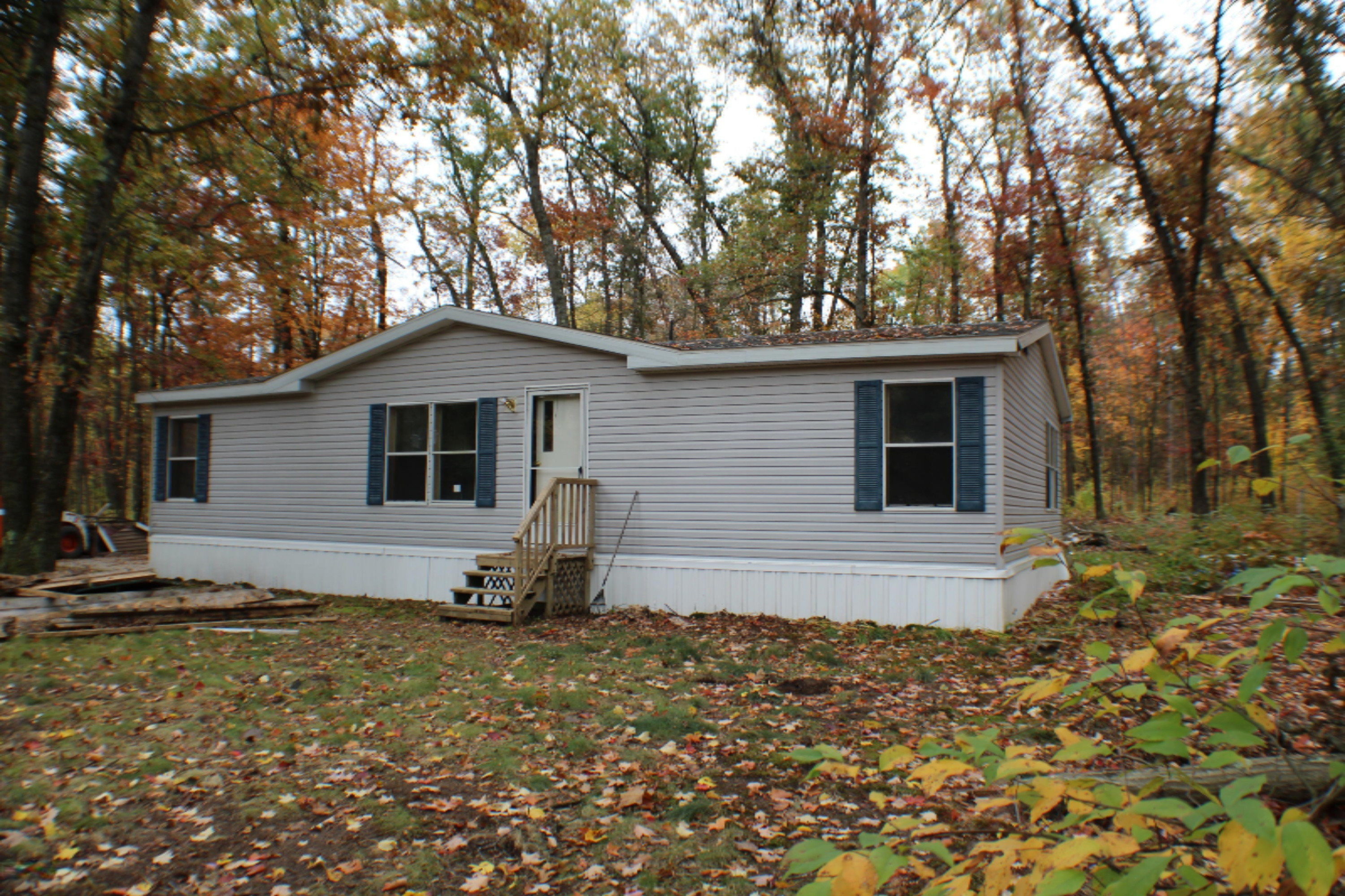 9988 West County Line Road Howard City, MI 49329 - Photo 4 of 42 IMG_1944