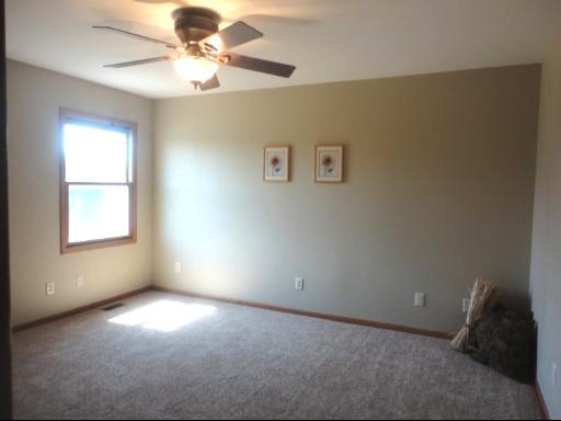 102 Windmill Court Rochelle, IL 61068 - Photo 6 of 10