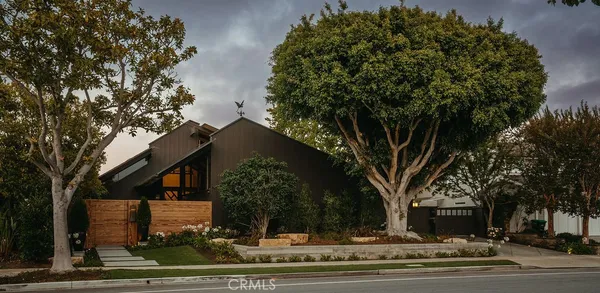 $8,995,000 | 1534 Santiago Drive, Newport Beach, CA 92660