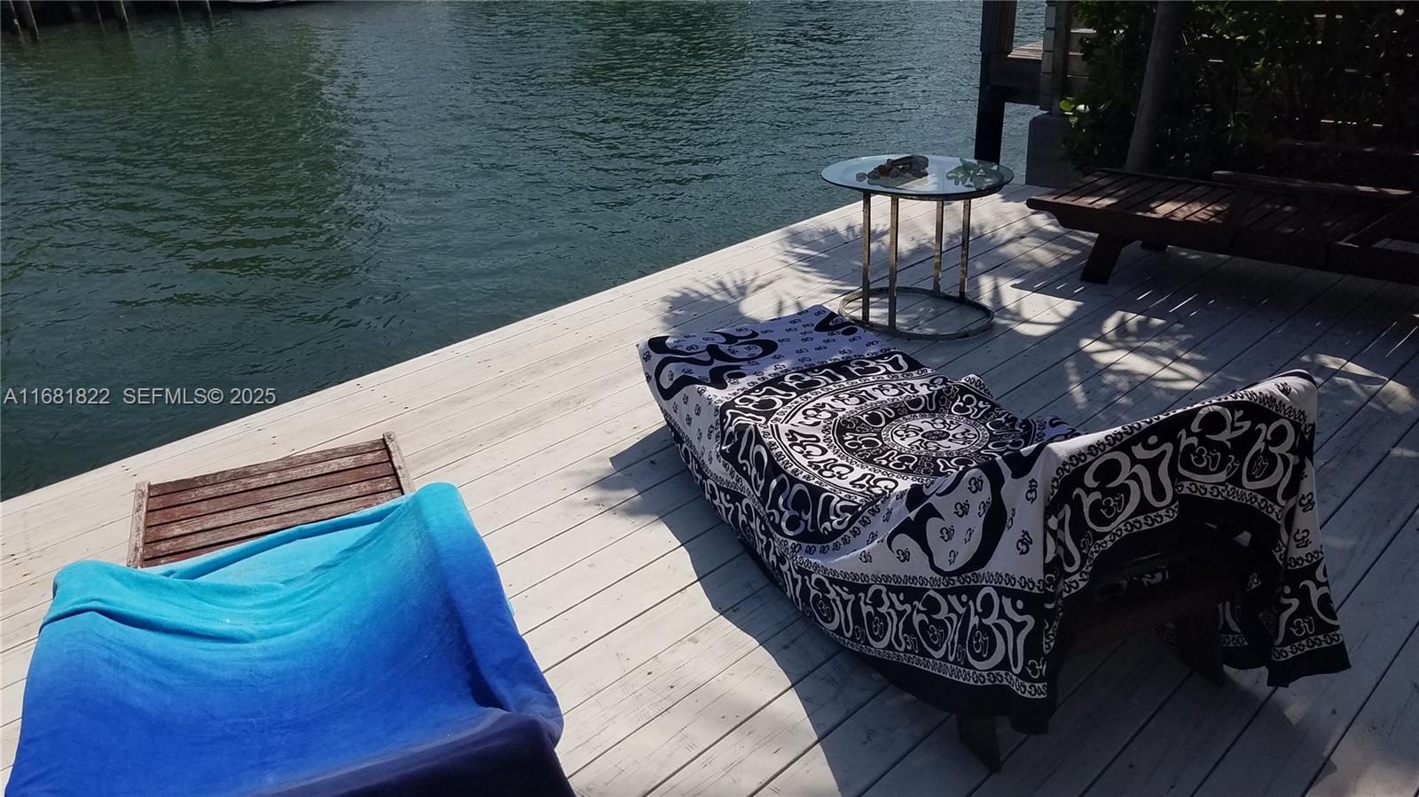 3921 Meridian Avenue Miami Beach, FL 33140 - Photo 11 of 29 a view of a balcony with chairs