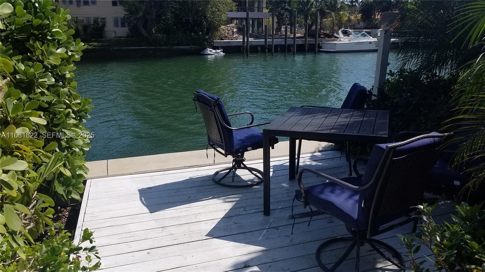 3921 Meridian Avenue Miami Beach, FL 33140 - Photo 10 of 29