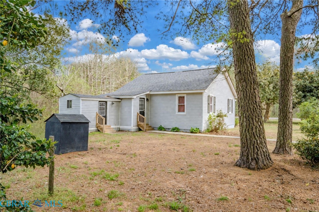 633 Fitchetts Wharf Road Mathews, VA 23109 - Photo 3 of 24
