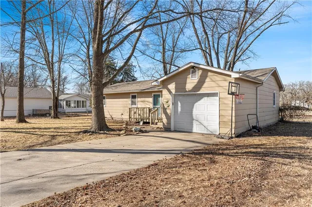 $149,900 | 18958 South 1491st Road, Nevada, MO 64772