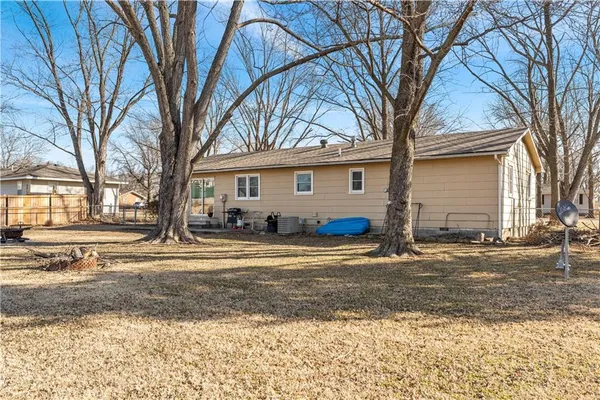 $145,000 | 18958 South 1491st Road, Nevada, MO 64772