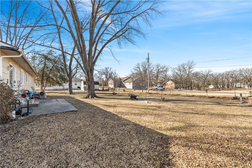 18958 South 1491st Road Nevada, MO 64772 - Photo 8 of 36