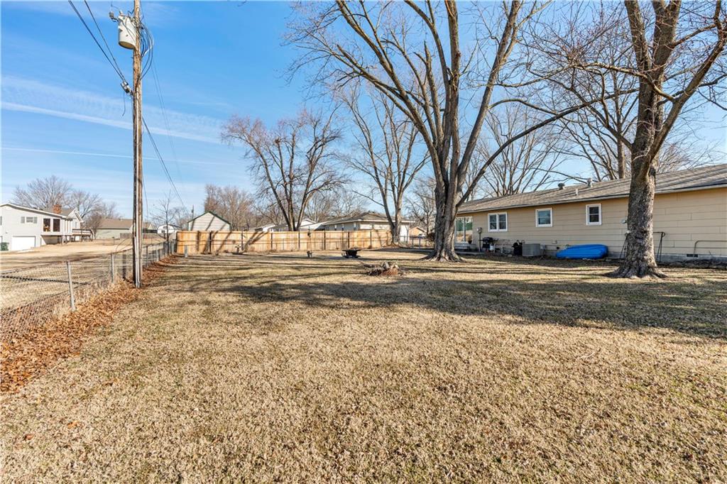 18958 South 1491st Road Nevada, MO 64772 - Photo 9 of 36