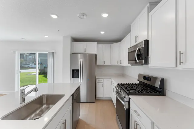 $318,805 | 21725 Dahlia Lane, Farmington, MN 55024