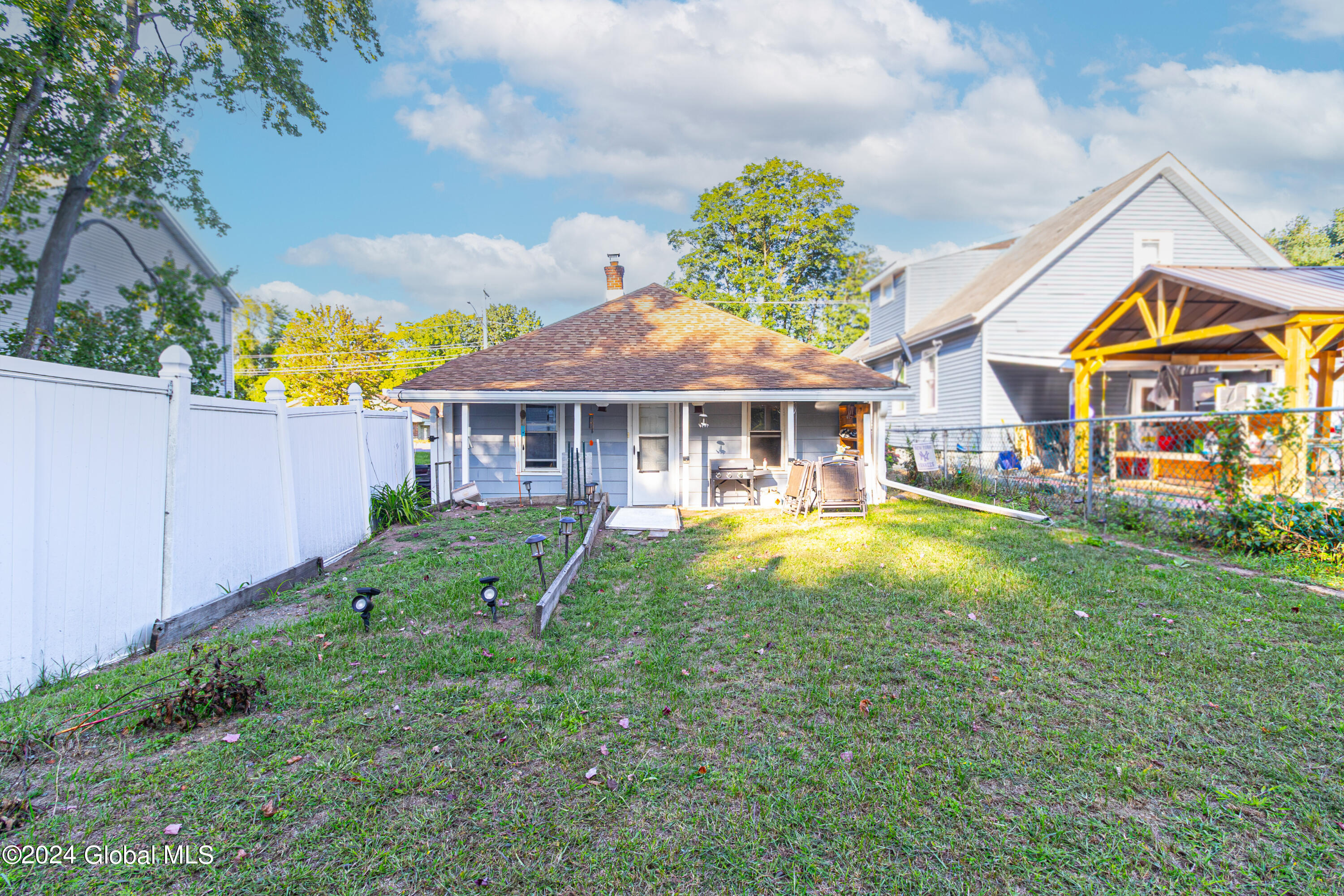 374 Sand Creek Road Colonie, NY 12205 - Photo 18 of 26 374 Sand Creek