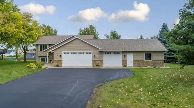 $429,000 | 95 Evergreen Court, Madison Lake, MN 56063