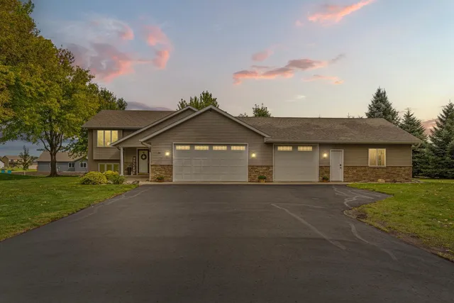 $429,000 | 95 Evergreen Court, Madison Lake, MN 56063