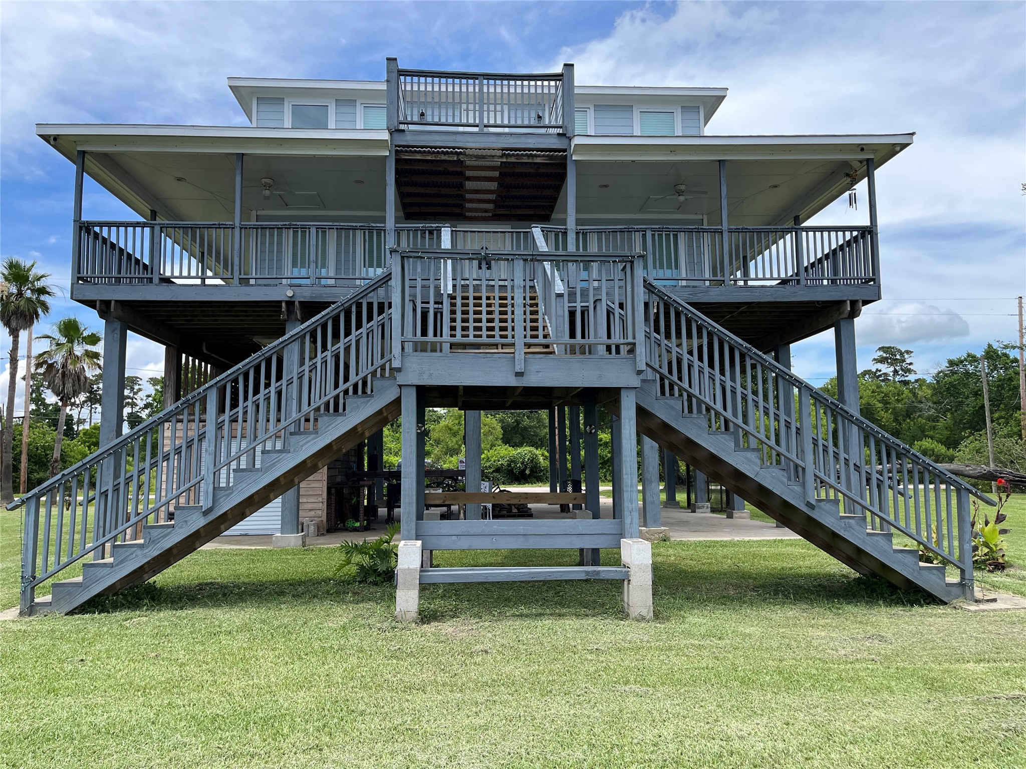 21511 Rio Villa Drive Houston, TX 77049 - Photo 20 of 45 a view of a deck with a yard
