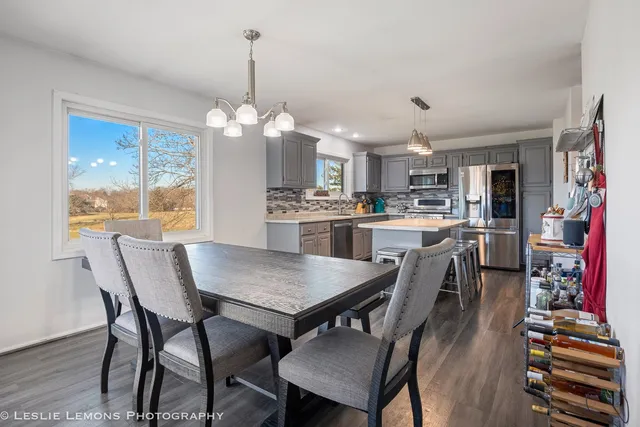 $449,000 | 409 North Ashbury Avenue, Bolingbrook, IL 60440