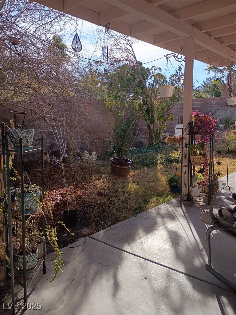 934 Derringer Lane Henderson, NV 89014 - Photo 24 of 49 Fenced backyard with 10x19 dt covered
patio
