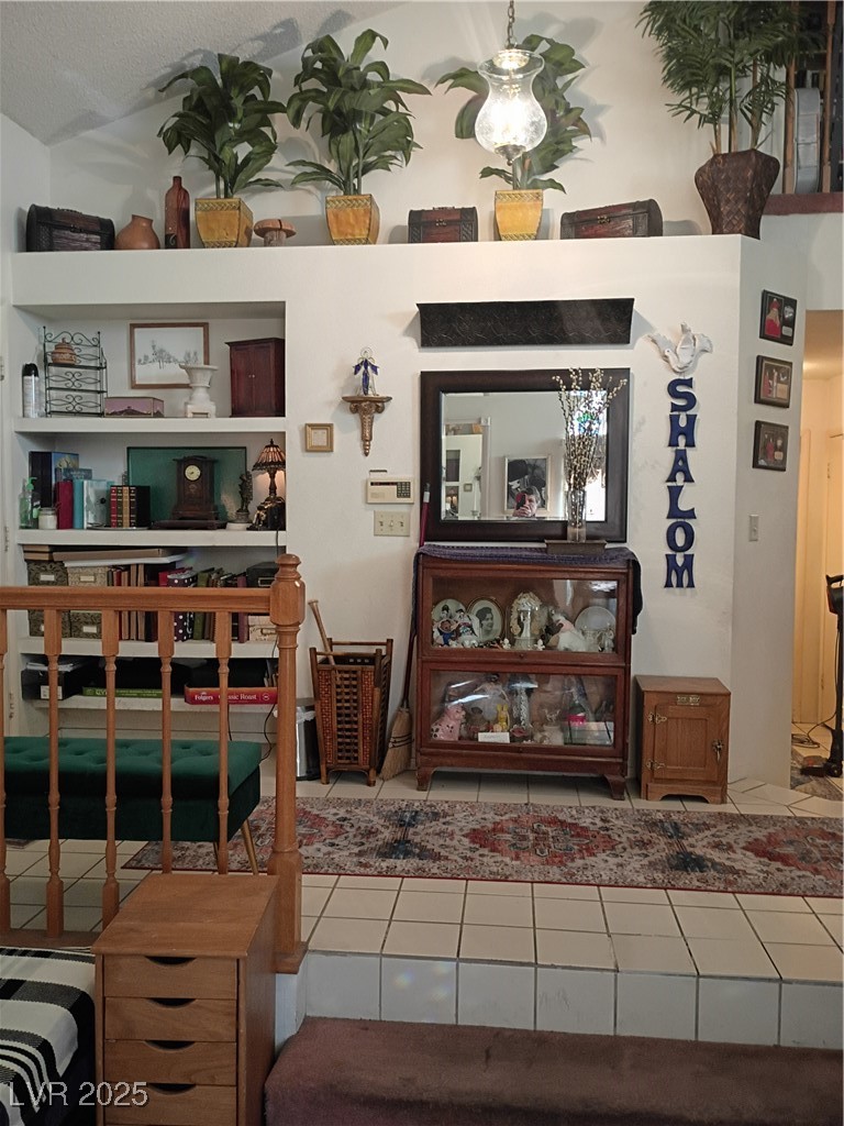 934 Derringer Lane Henderson, NV 89014 - Photo 6 of 49 Entry Pot shelves