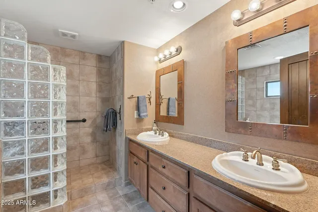 $5,500 | 36601 North Mule Train Road, Unit B19, Carefree, AZ 85377