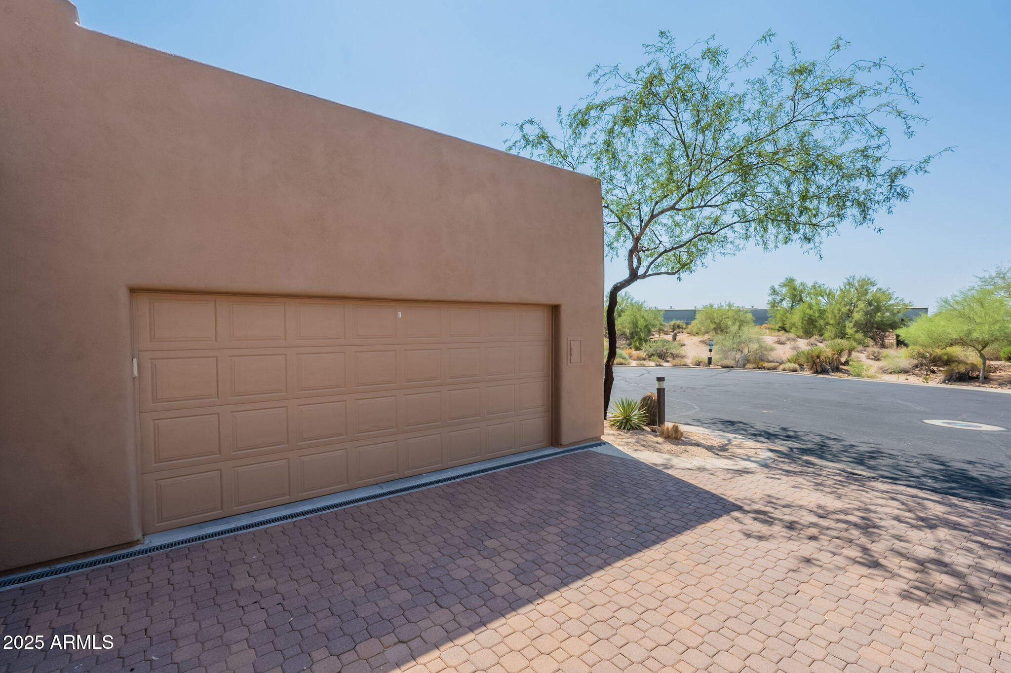 36601 North Mule Train Road, Unit B19 Carefree, AZ 85377 - Photo 5 of 53 a view of a garage