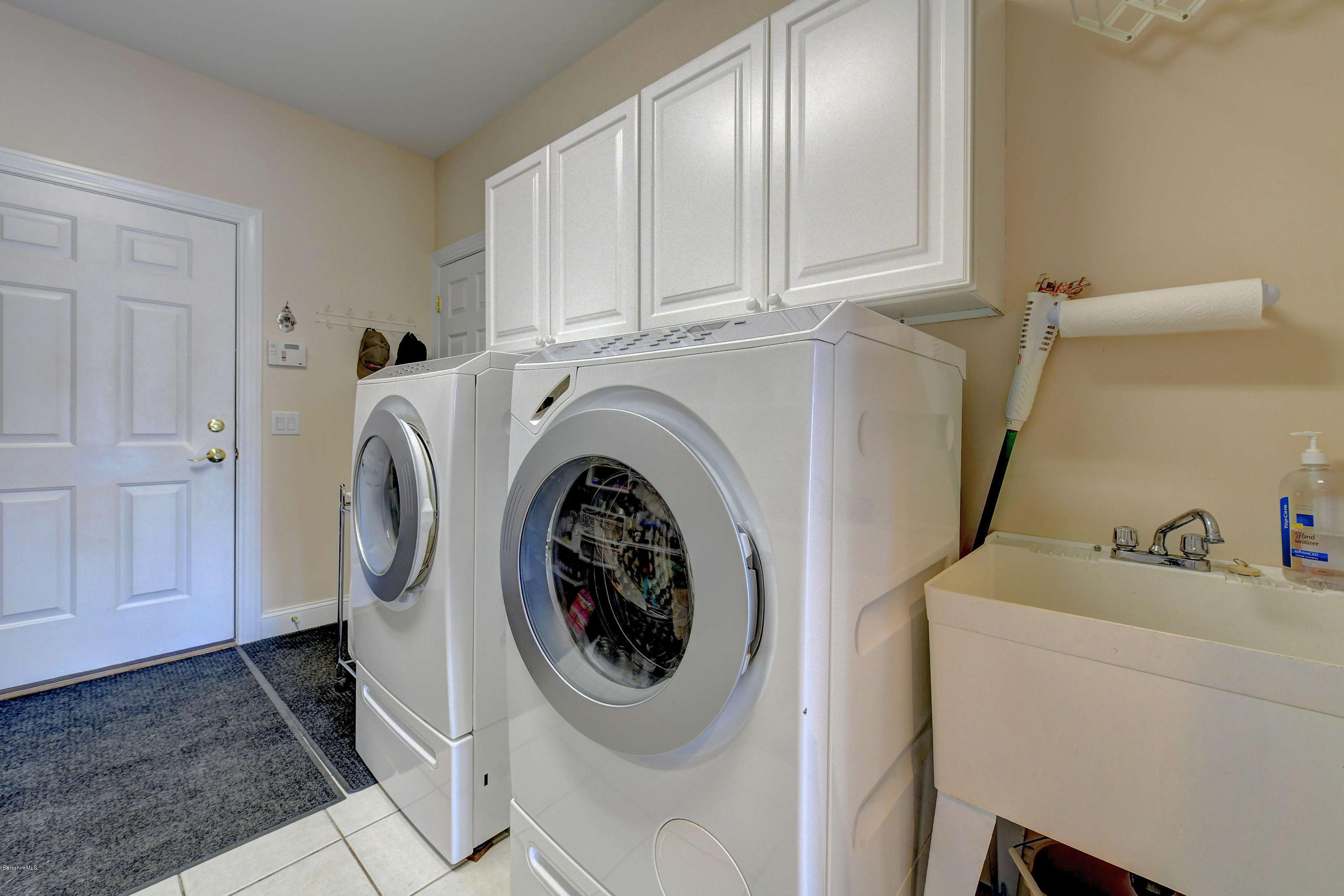 176 Red Barn Road Dalton, MA 01226 - Photo 21 of 47 21-Laundry Room
