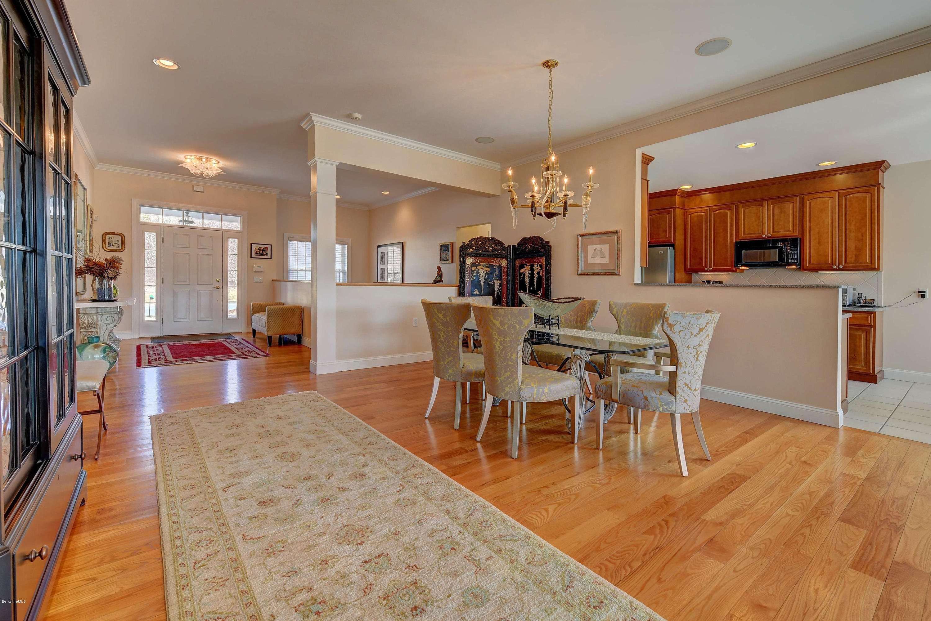 7-Dining Room