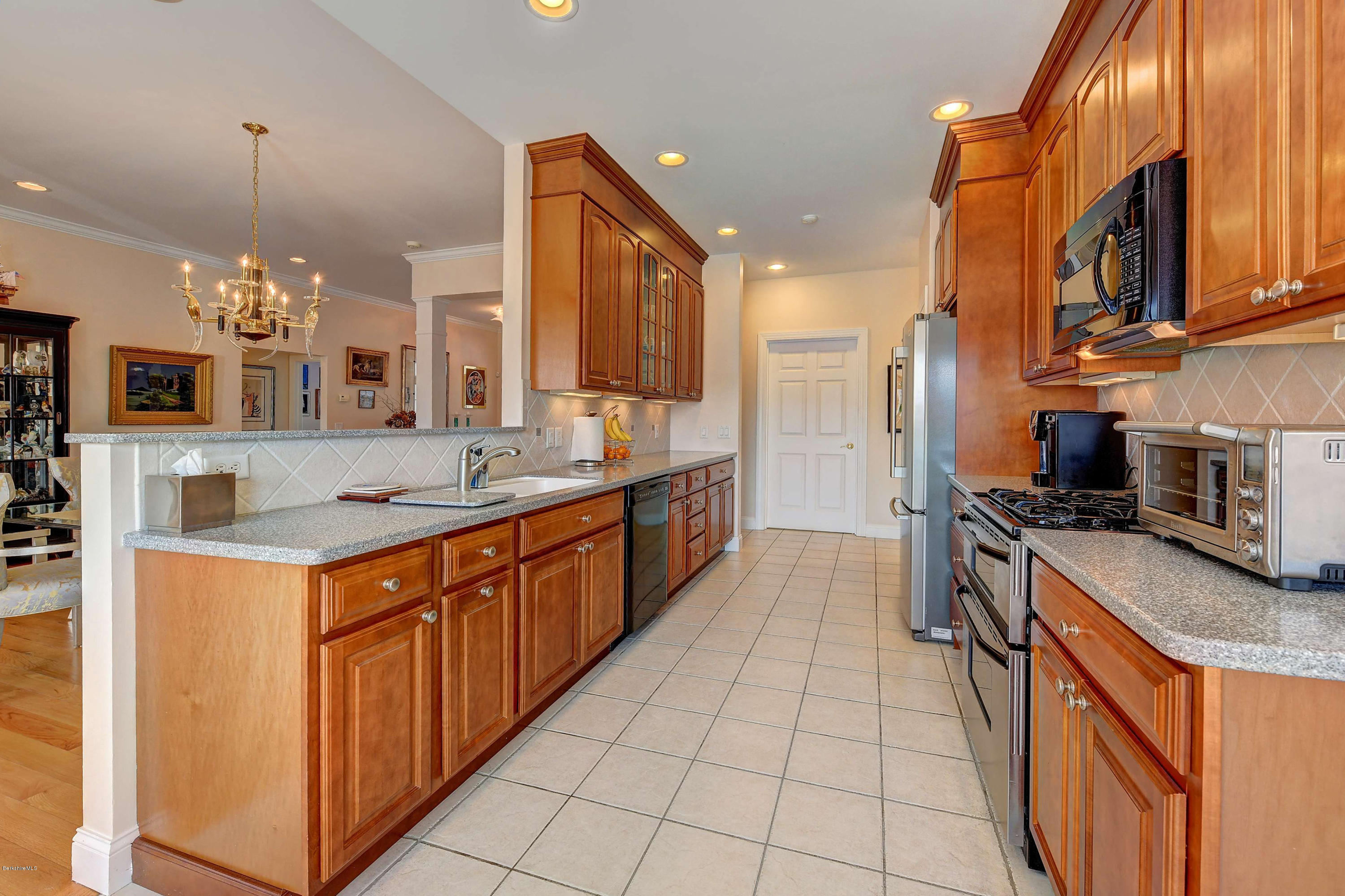 176 Red Barn Road Dalton, MA 01226 - Photo 9 of 47 9-Kitchen