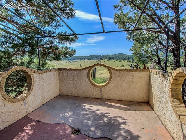 13802 South Perry Park Road Larkspur, CO 80118 - Photo 9 of 36 Gallery Image 9