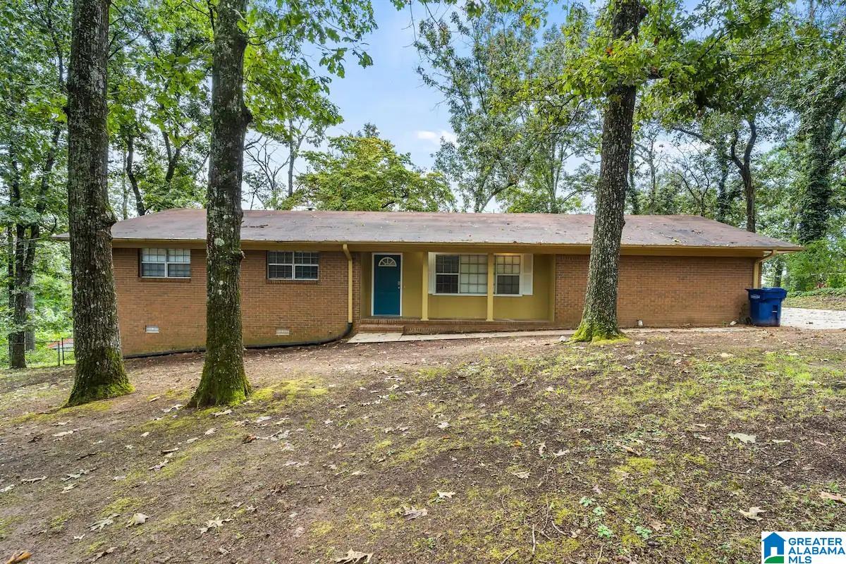 676 Navajo Trail Alabaster, AL 35007 - Photo 2 of 22