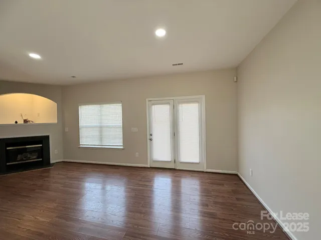 $2,100 | 11220 Suunto Lane, Cornelius, NC 28031