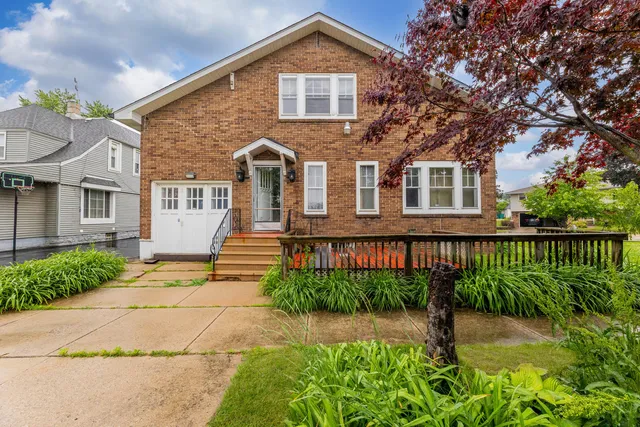 $245,000 | 800 West Park Avenue, Joliet, IL 60436