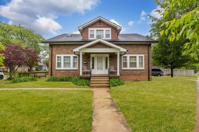 $245,000 | 800 West Park Avenue, Joliet, IL 60436