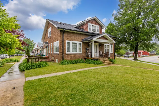 $245,000 | 800 West Park Avenue, Joliet, IL 60436