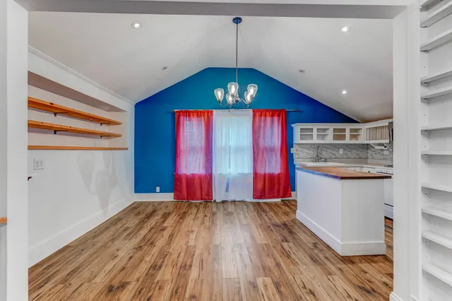 $245,000 | 800 West Park Avenue, Joliet, IL 60436