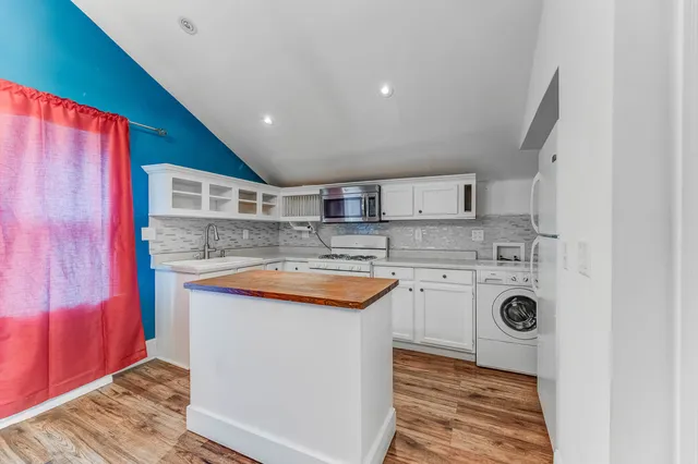 $245,000 | 800 West Park Avenue, Joliet, IL 60436