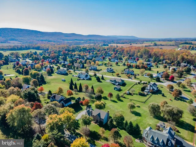 $654,900 | 19 Sandy Bottom Road, Carlisle, PA 17015