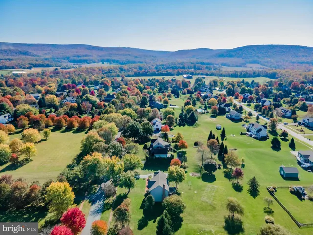 $654,900 | 19 Sandy Bottom Road, Carlisle, PA 17015