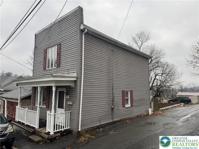 $69,900 | 221 Green Street, Tamaqua, PA 18252