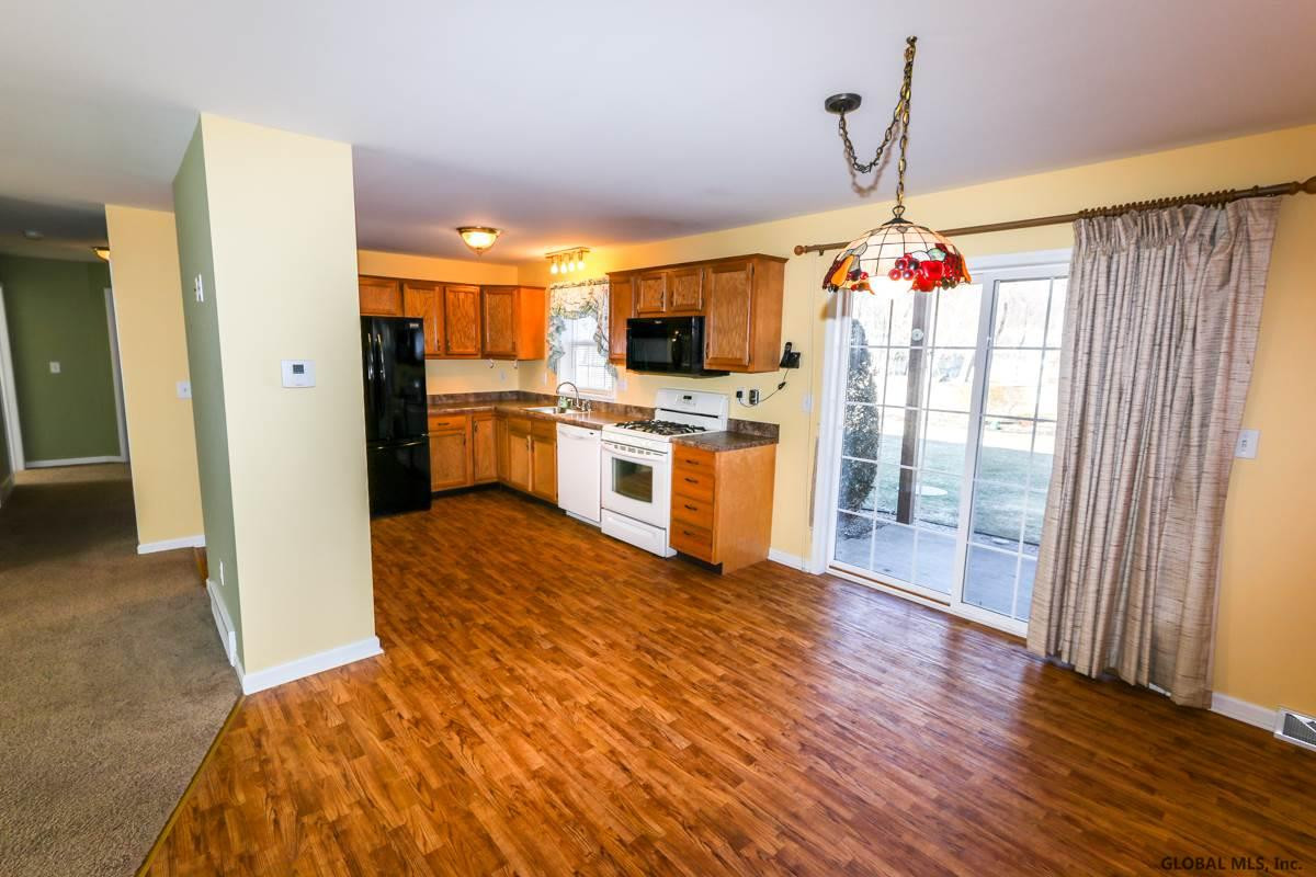 39 Riverside Drive Rotterdam, NY 12150 - Photo 6 of 25 Photo 6