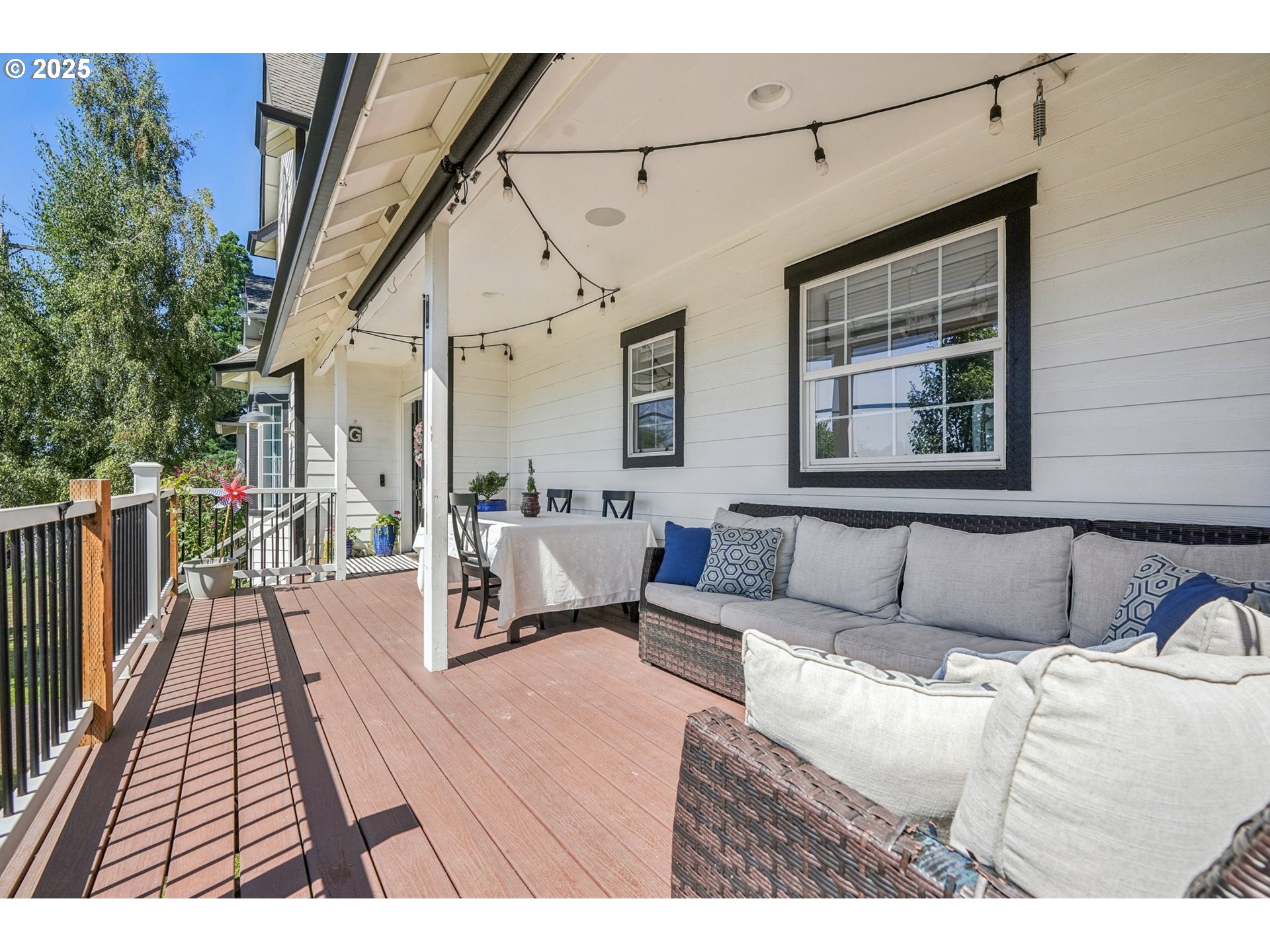 710 Mill Street Silverton, OR 97381 - Photo 3 of 48