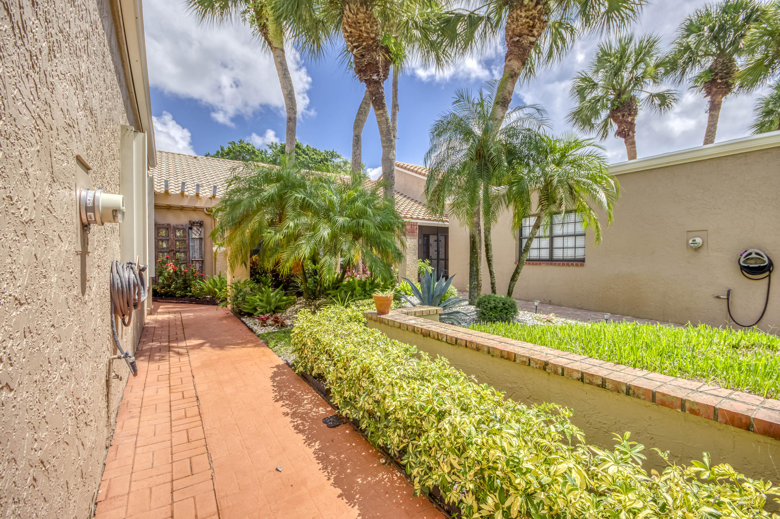 11170 Applegate Circle Boynton Beach, FL 33437 - Photo 2 of 29 IMG-3