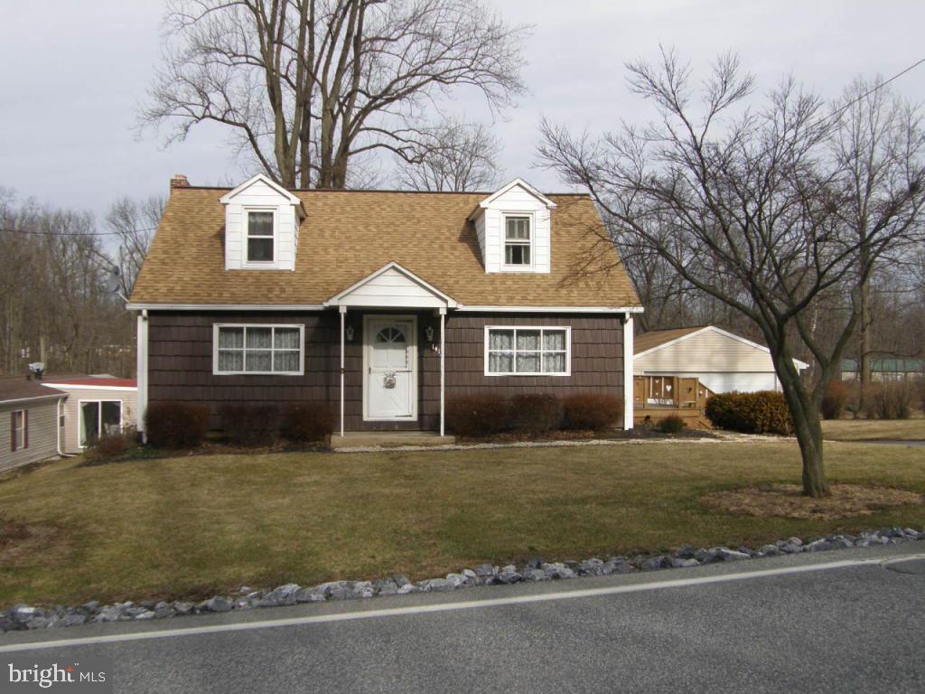 1413 Turnpike Road Elizabethtown, PA 17022 - Photo 1 of 25 Gallery Image 1