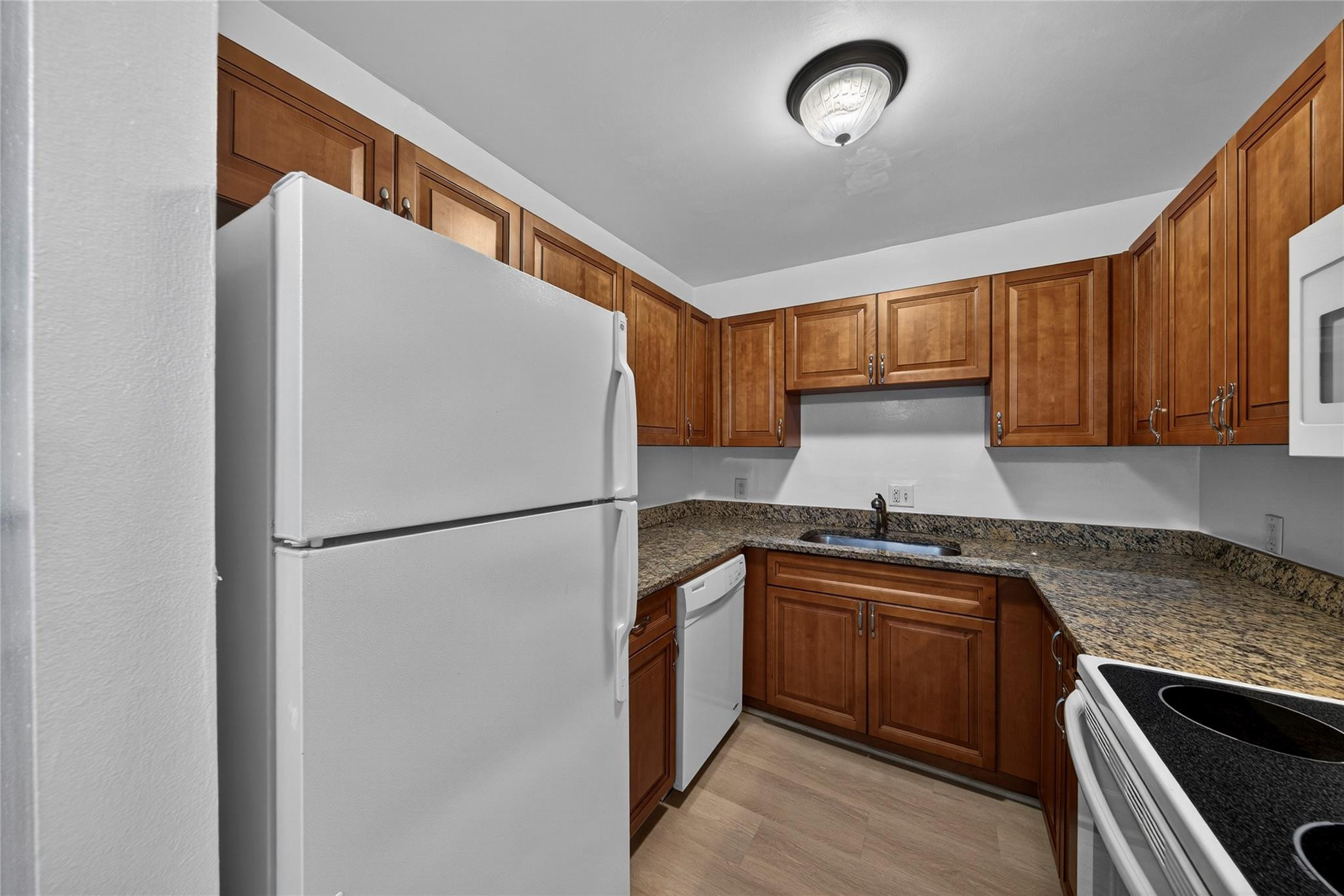 2201 Northeast 36th Street, Unit 105 Lighthouse Point, FL 33064 - Photo 10 of 25 Photo 10